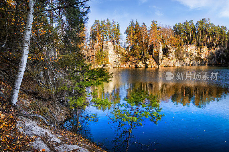 国家公园Adrspach-Teplice Rocktown的小湖